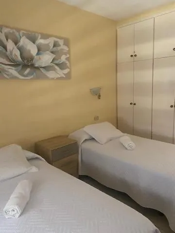 Los Angeles - Los Cristianos Апартаменты *